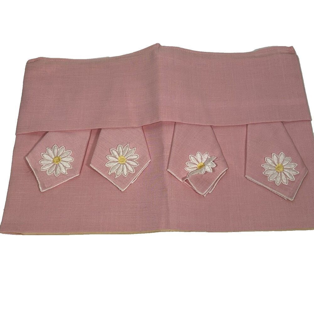 Vintage Tablecloth & 4 Napkins Pink Daisy Flower Applique New Never Used Retro